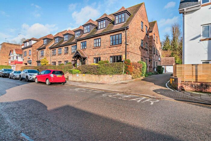 1 Bedroom Flat To Rent In St. Christophers Court, Lower Road, Chorleywood, Rickmansworth, WD3