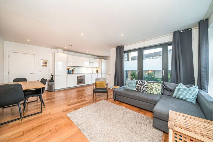 2 Bedroom Flat For Sale In Bramah Road, Oval, SW9