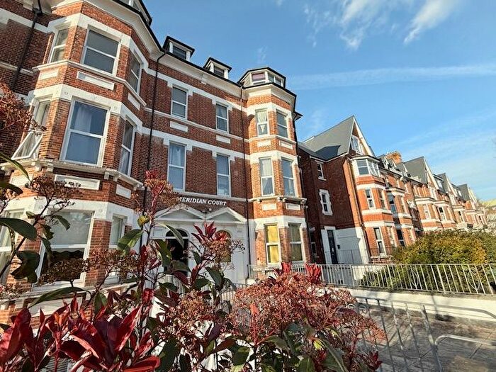 2 Bedroom Flat For Sale In Jevington Gardens, Eastbourne, BN21