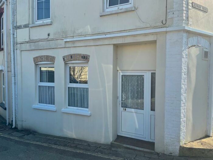 1 Bedroom Flat To Rent In St Austell, PL25
