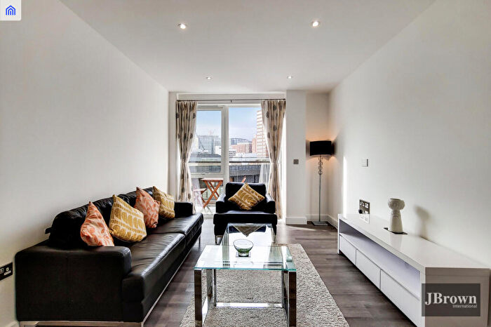 1 Bedroom Apartment To Rent In Highfield Court, New North Road, London, N1