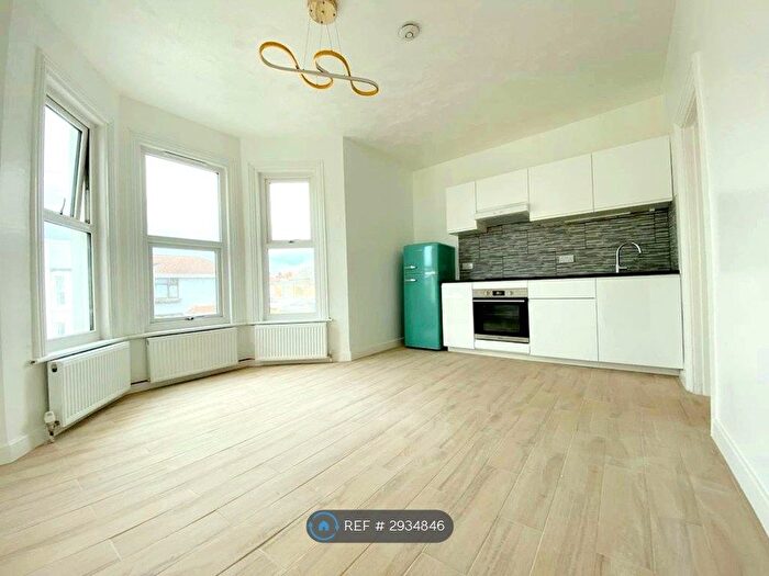 1 Bedroom Flat To Rent In Devonshire Road, London, SE9