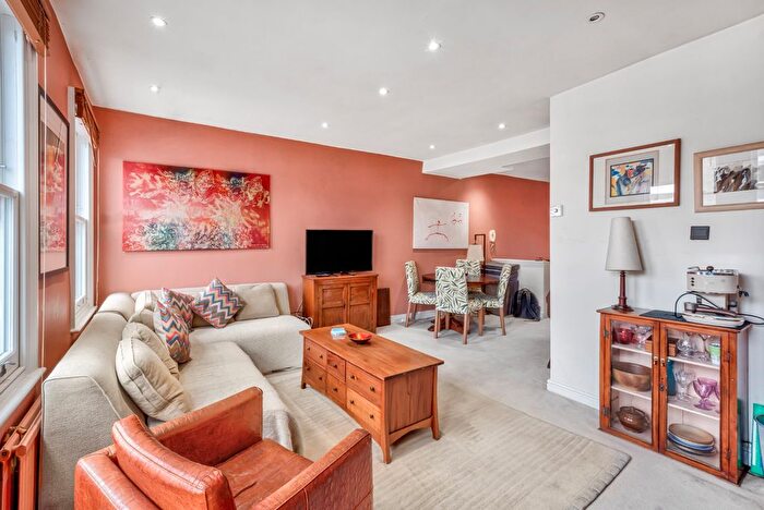 1 Bedroom Flat For Sale In Messina Avenue, West Hampstead, London, NW6