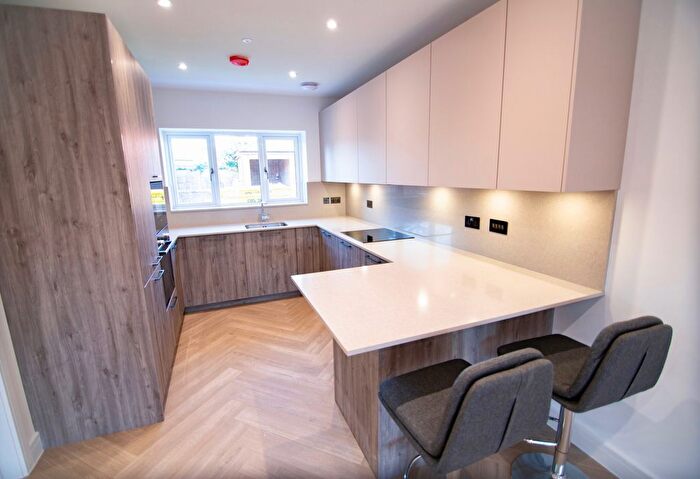 3 Bedroom Bungalow To Rent In Rose Mews, Welling, Kent, DA16