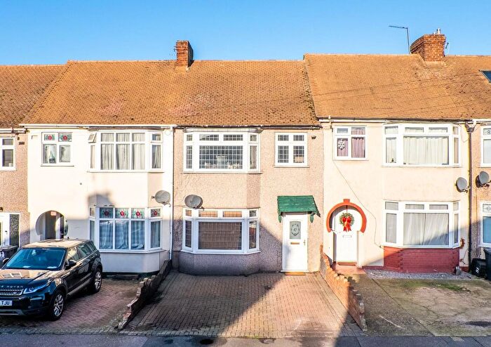 4 Bedroom Terraced House For Sale In Fleet Road, Dartford, DA2