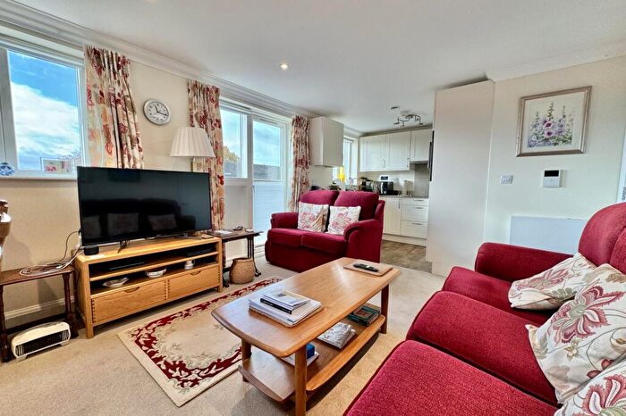 2 Bedroom Apartment For Sale In Yorktown Road, College Town, Sandhurst, GU47