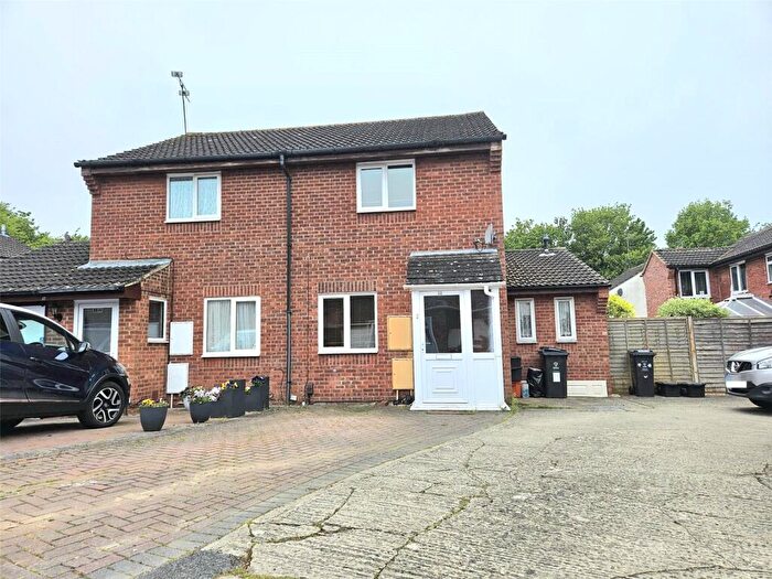 3 Bedroom Semi-Detached House To Rent In Shetland Close, Ramleaze, Swindon, Wiltshire, SN5