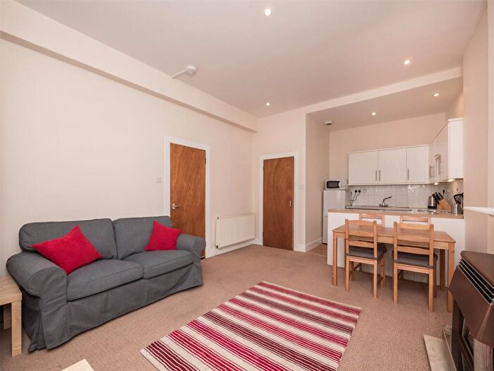 1 Bedroom Flat To Rent In Broughton Road, Edinburgh, EH7