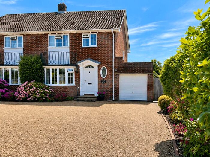 3 Bedroom Semi-Detached House For Sale In Lewes Road, Ringmer, BN8