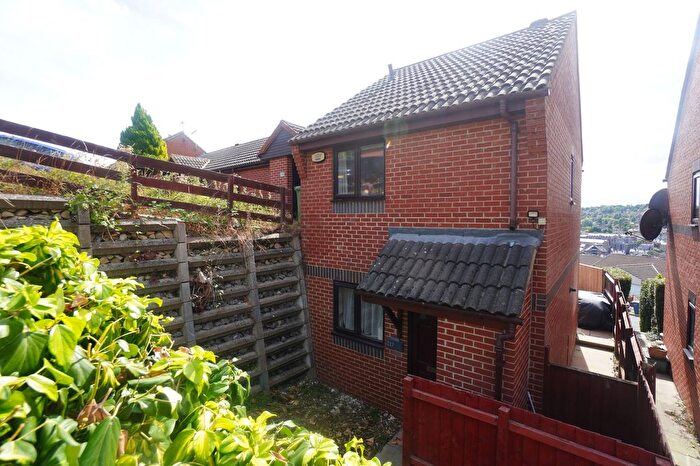 2 Bedroom Terraced House For Sale In Garratts Way, High Wycombe, HP13