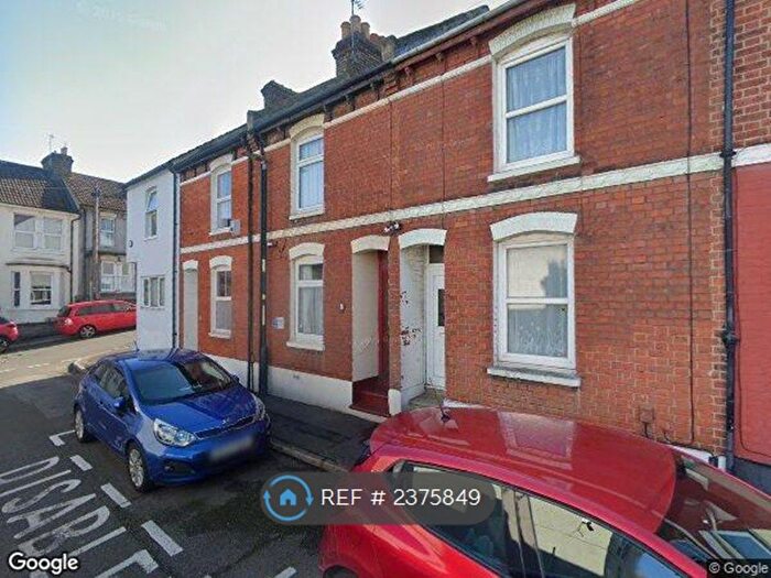 3 Bedroom Terraced House To Rent In Sydney Road, Chatham, ME4