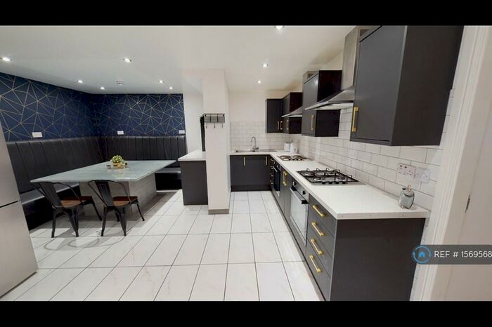 8 Bedroom Semi-Detached House To Rent In Charter Avenue, Coventry, CV4