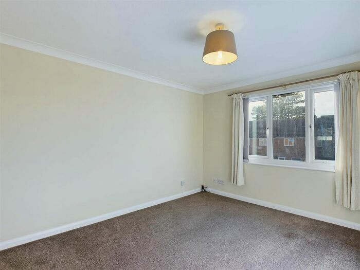 1 Bedroom Flat To Rent In Wadhurst Close, Bognor Regis PO21