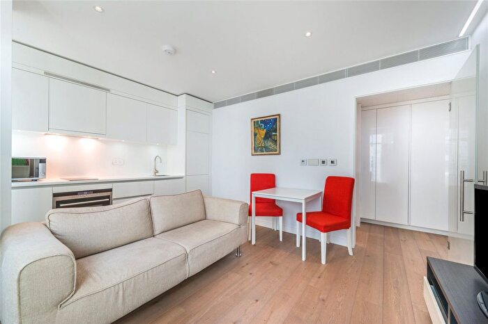 1 Bedroom Flat For Sale In Central St. Giles Piazza, Covent Garden, WC2H