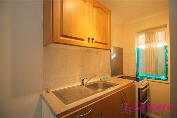 1 Bedroom Flat To Rent In (Most Bills Inclusive) Eastern Road, Romford, RM1