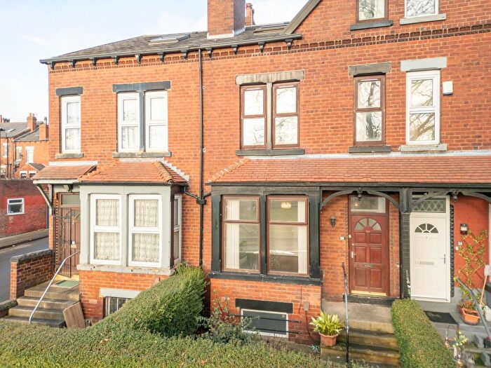4 Bedroom Terraced House To Rent In Saville Drive, Leeds, LS7