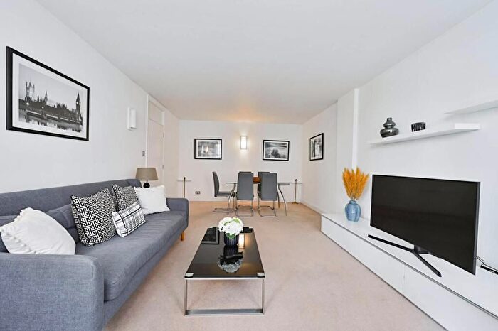2 Bedroom Flat To Rent In Weymouth Street, London, W1W