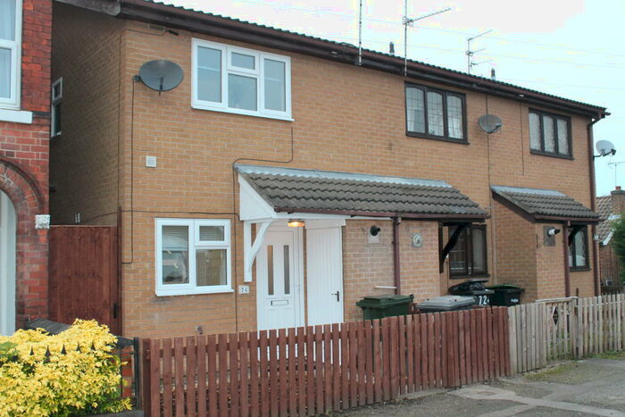 2 Bedroom House To Rent In Meadow Road, Netherfield, NG4