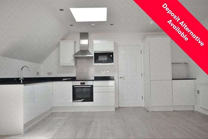 2 Bedroom Flat To Rent In Rectory Park, South Croydon, CR2