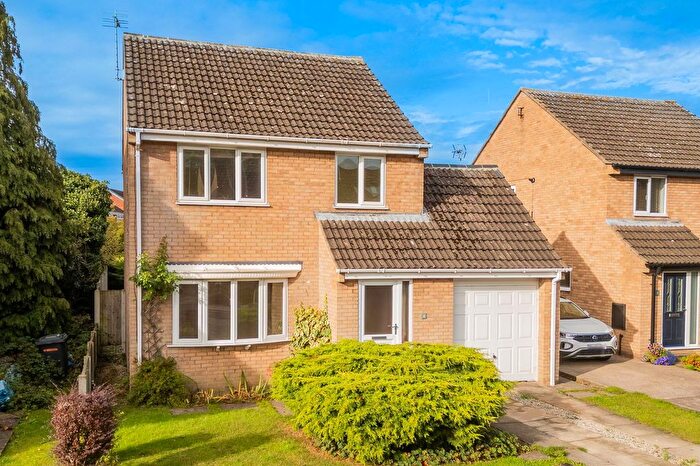 3 Bedroom Detached House For Sale In School Close, Selby, YO8