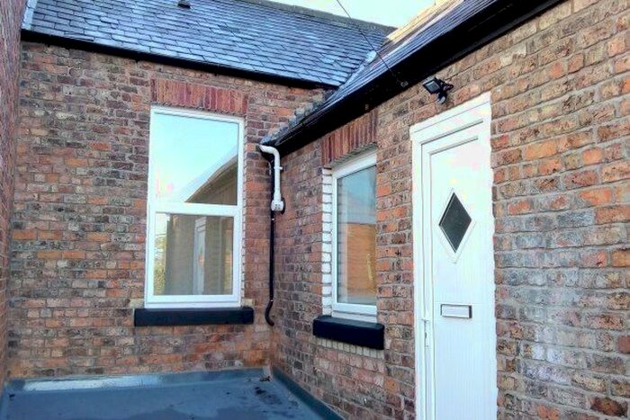 1 Bedroom Flat To Rent In Saltney, Chester CH4
