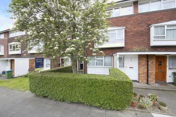 2 Bedroom Maisonette Flat To Rent In Fairby Road London SE12