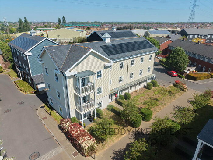 2 Bedroom Flat For Sale In Canton House, Sherbrooke Way, KT4
