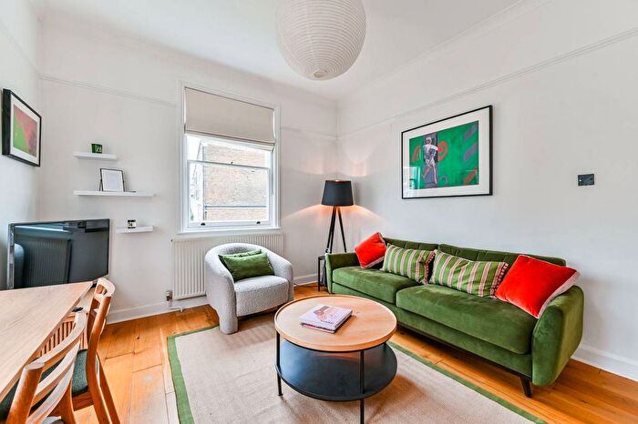 2 Bedroom Flat To Rent In Highbury, Highbury, London, N5