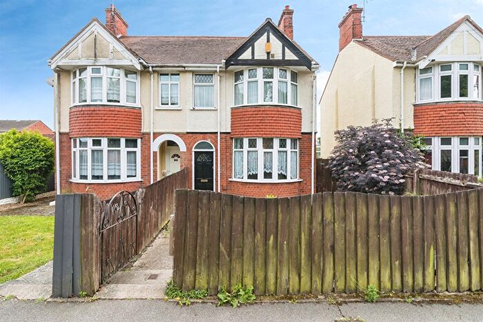 3 Bedroom Semi-Detached House For Sale In Oulton Road, Lowestoft, NR32