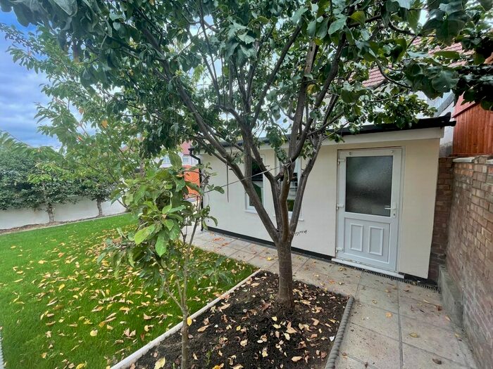 Studio To Rent In Coles Green Road, Dollis Hill, NW2