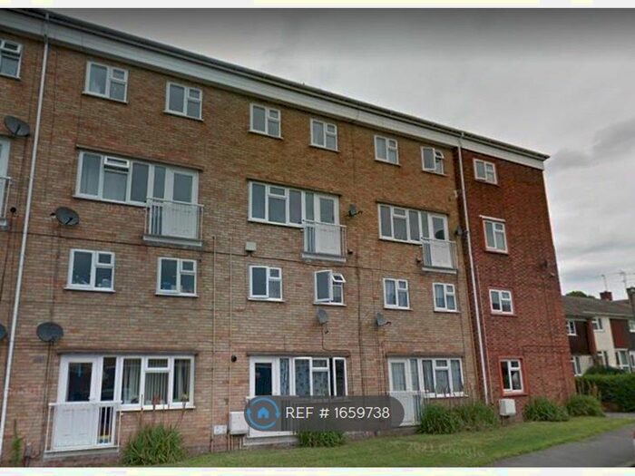 3 Bedroom Maisonette To Rent In Monks Way, Warwick, CV34