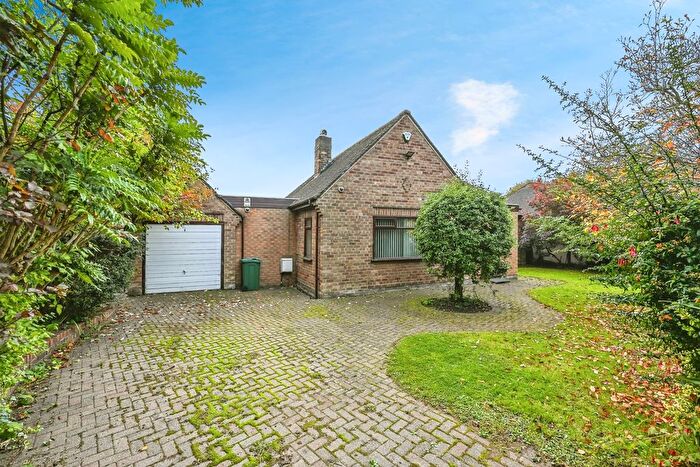2 Bedroom Bungalow For Sale In Knowsley Road, Liverpool, Merseyside, L19