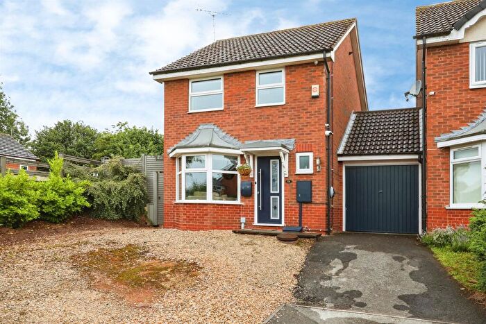 3 Bedroom Link Detached House For Sale In Newton Close, Gateford, Worksop, S81