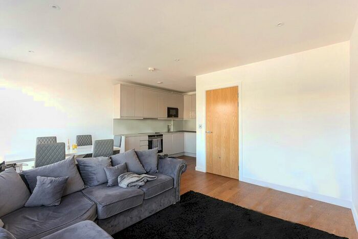 1 Bedroom Apartment For Sale In Lismore Boulevard, Colindale Gardens, Colindale, NW9