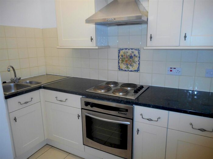1 Bedroom Flat To Rent In Ninian Road, Roath, Cardiff CF23