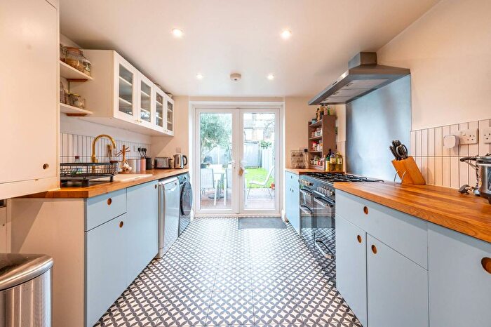 3 Bedroom Property To Rent In Ashlin Road, Stratford, London, E15