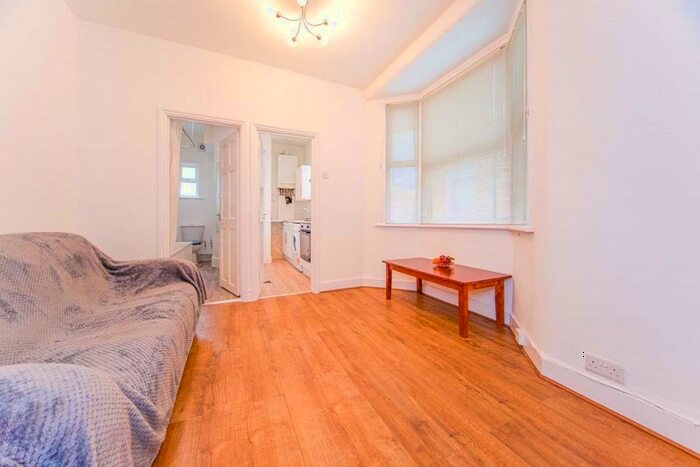 3 Bedroom Flat To Rent In Caledon Road, London, E6