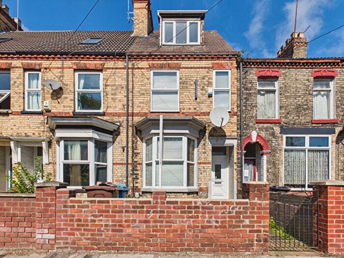 4 Bedroom Terraced House For Sale In Queens Road, Hull, HU5