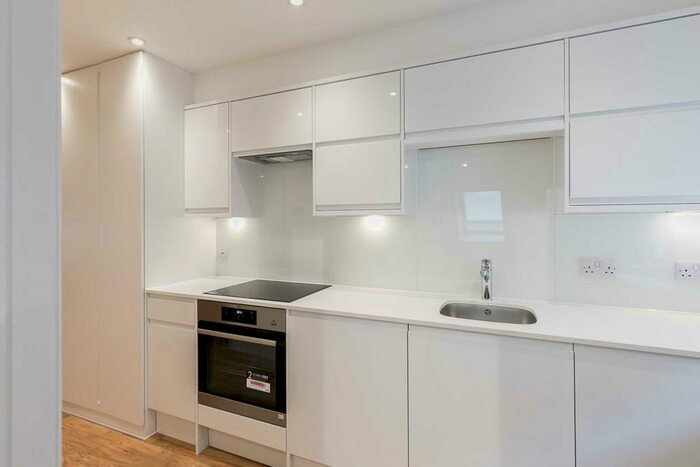 Flat To Rent In Cowcross Street, Farringdon, EC1M