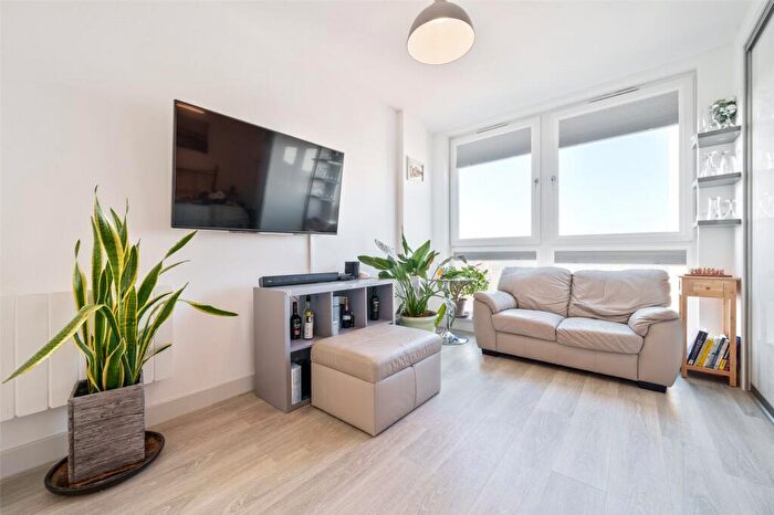 1 Bedroom Apartment To Rent In The Ring, Bracknell, Berkshire, RG12