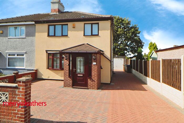 3 Bedroom Semi-Detached House For Sale In East Vale Drive, Thrybergh, Rotherham, S65
