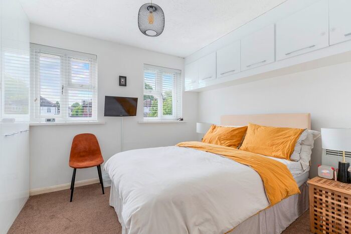 3 Bedroom Property To Rent In Gressenhall Road, SW18