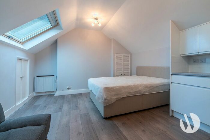 Studio To Rent In Shirland Road, London W9