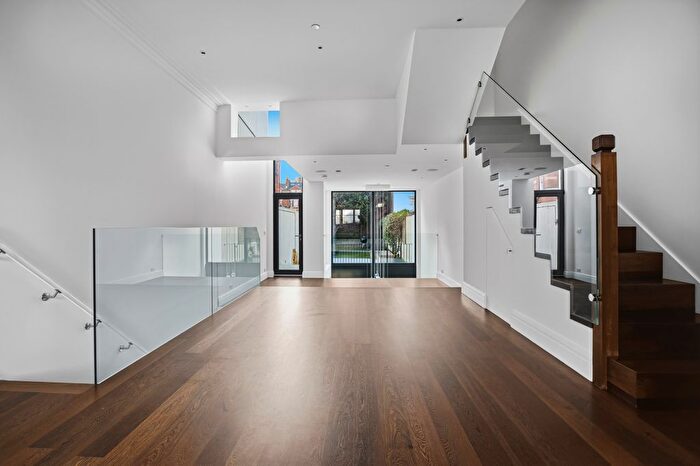 5 Bedroom End Terrace House To Rent In Danvers Street, Chelsea, SW3