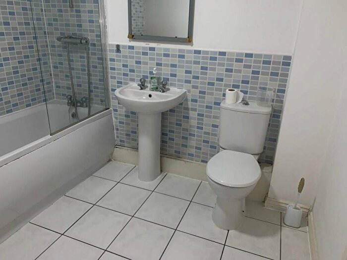 2 Bedroom Apartment To Rent In Apartment, Sandycroft Avenue, Manchester, M22