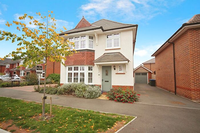 3 Bedroom Detached House For Sale In Heron Drive, Meon Vale, Stratford-Upon-Avon, CV37