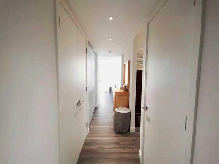 Apartment To Rent In Meranti House, Goodman's Field, E1