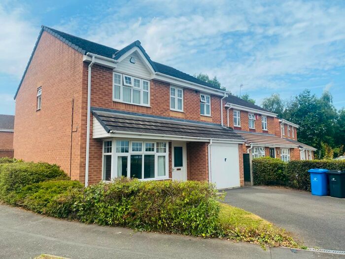 4 Bedroom Detached House To Rent In Grangeover Way, Derby, DE22