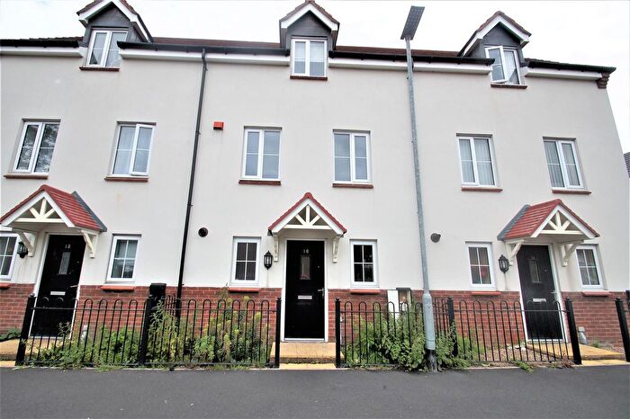 3 Bedroom Terraced House To Rent In Hopwood Street, Newton Heath, M40