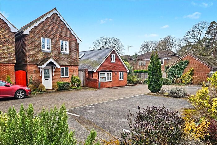 3 Bedroom Detached House For Sale In Grayshott, Hindhead, Hampshire, GU26